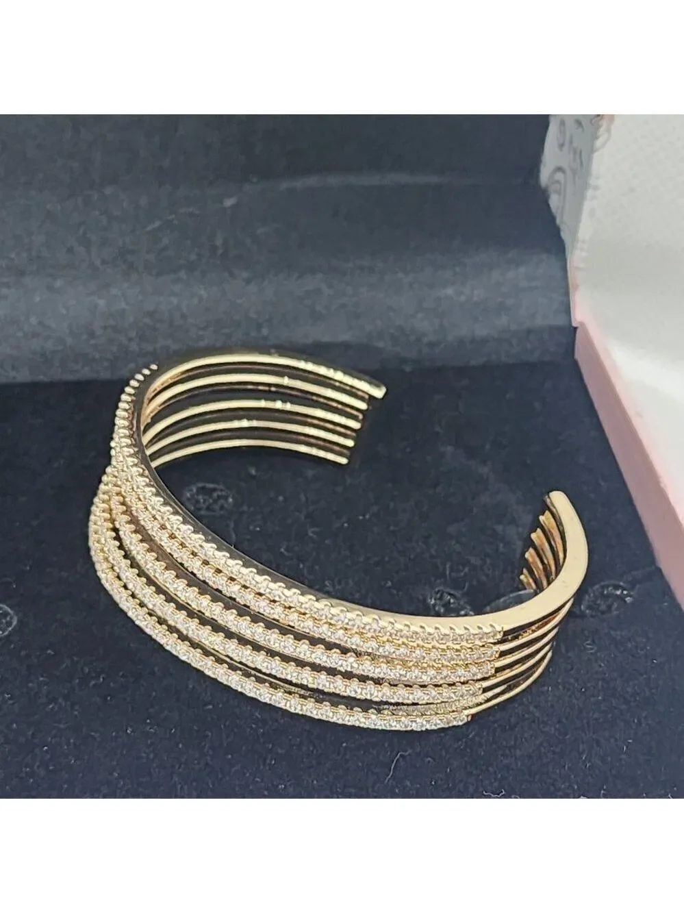 Brand New Cubic zirconia stones Bracelet